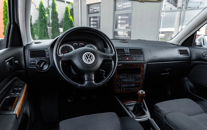 Volkswagen Bora cena 11700 przebieg: 283000, rok produkcji 2003 z Poręba małe 596